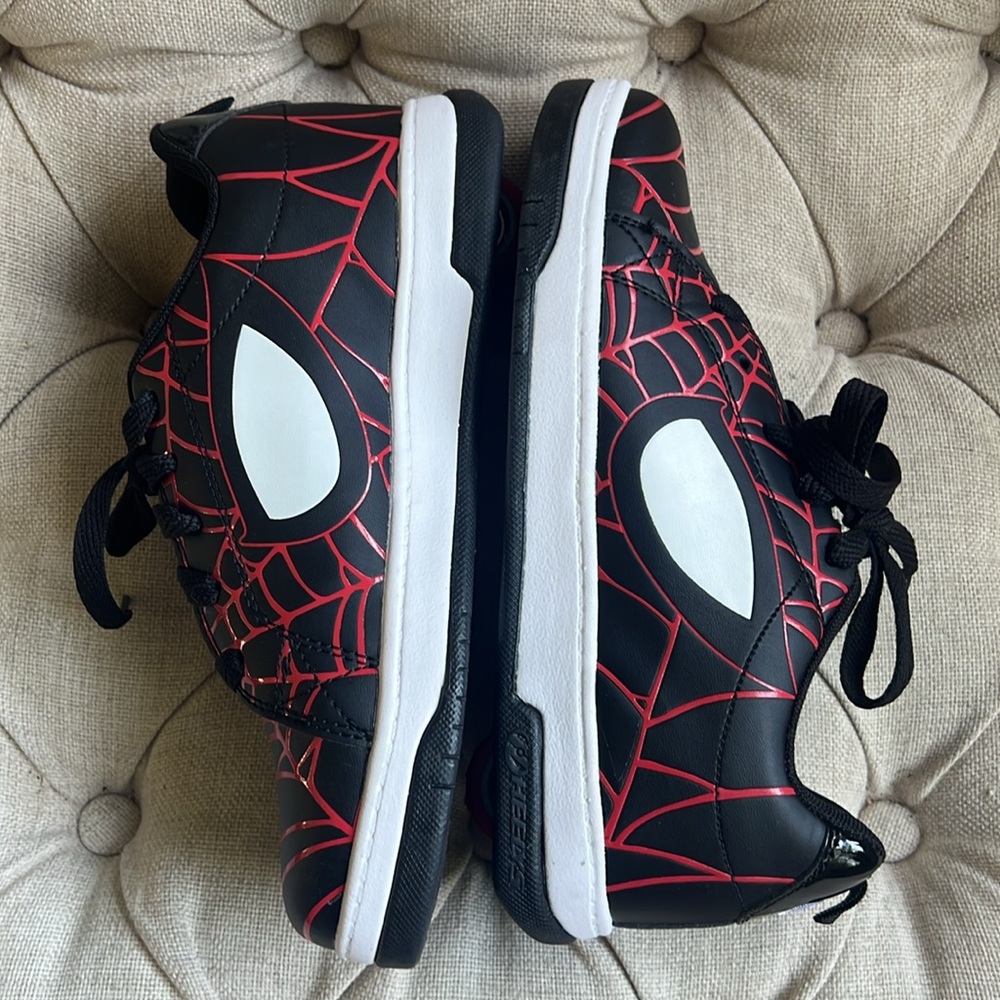 NWOT Marvel Split Spiderman Youth Heelys - Picture 3 of 10